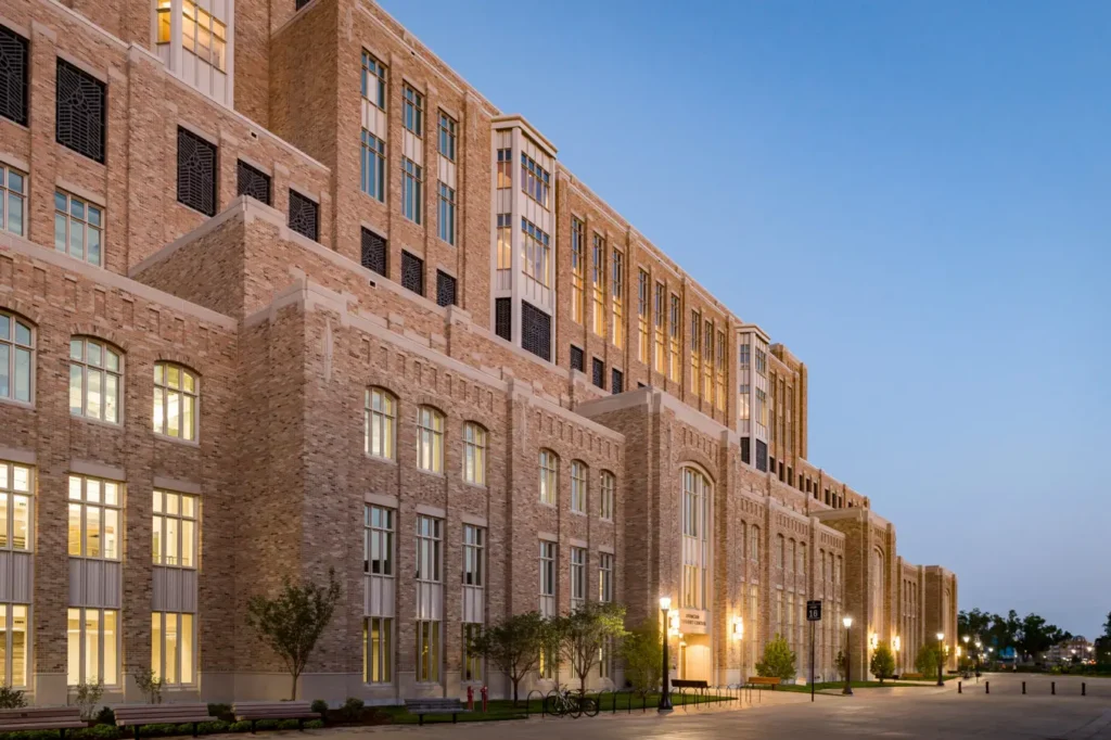 Notre Dame Campus Crossroads